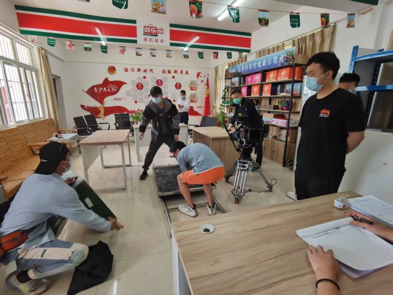追星女孩心理学分析报告：商都县广告片拍摄公司揭秘饭圈应援式传播逻辑